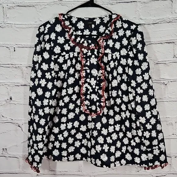 J. Crew Lightweight Top - Picture 2 of 11